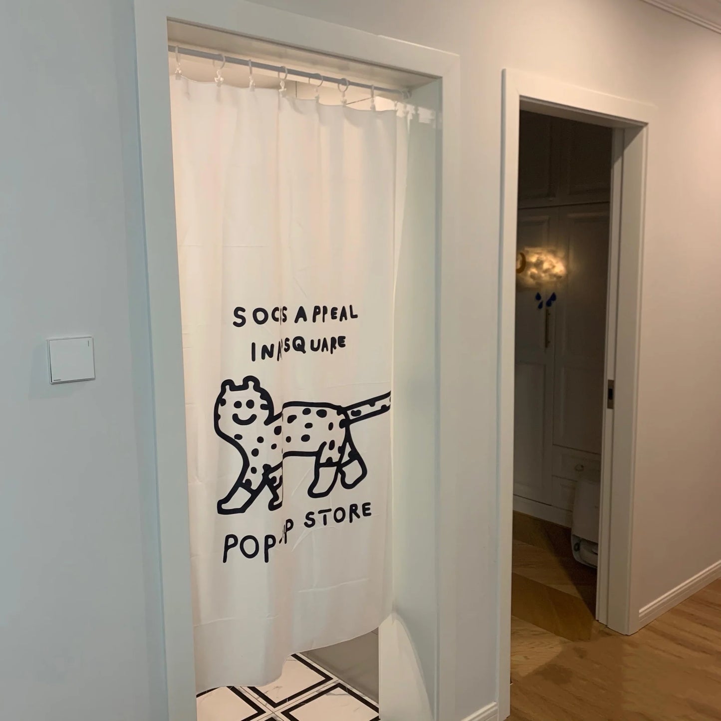 Poster&Partition curtain 壁掛け・間仕切りカーテン三種